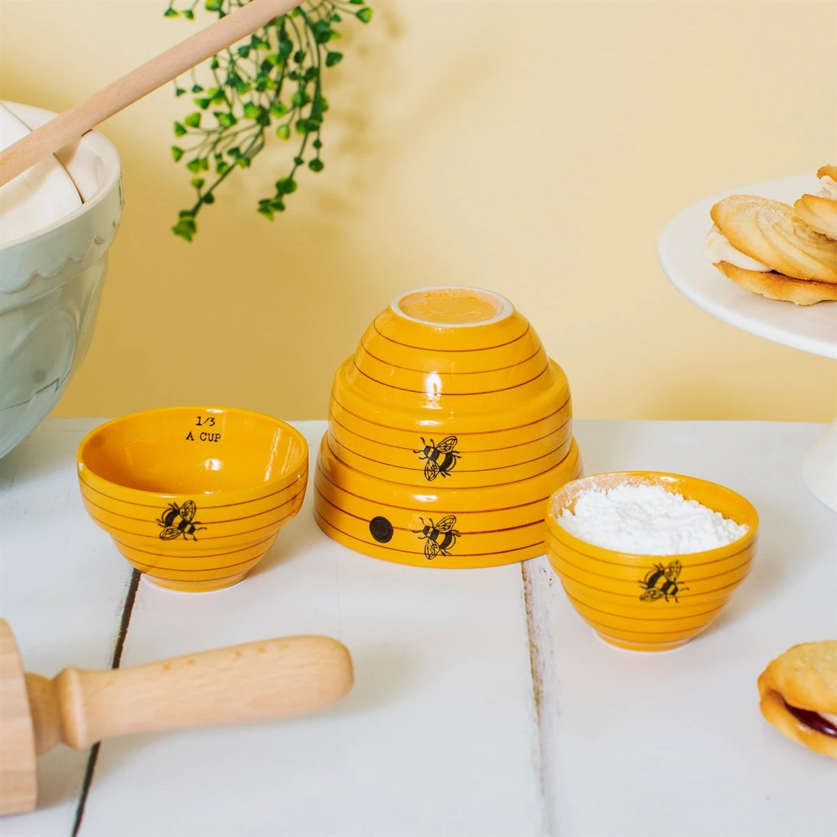 Bee Hive Measuring Bowls - Image 4