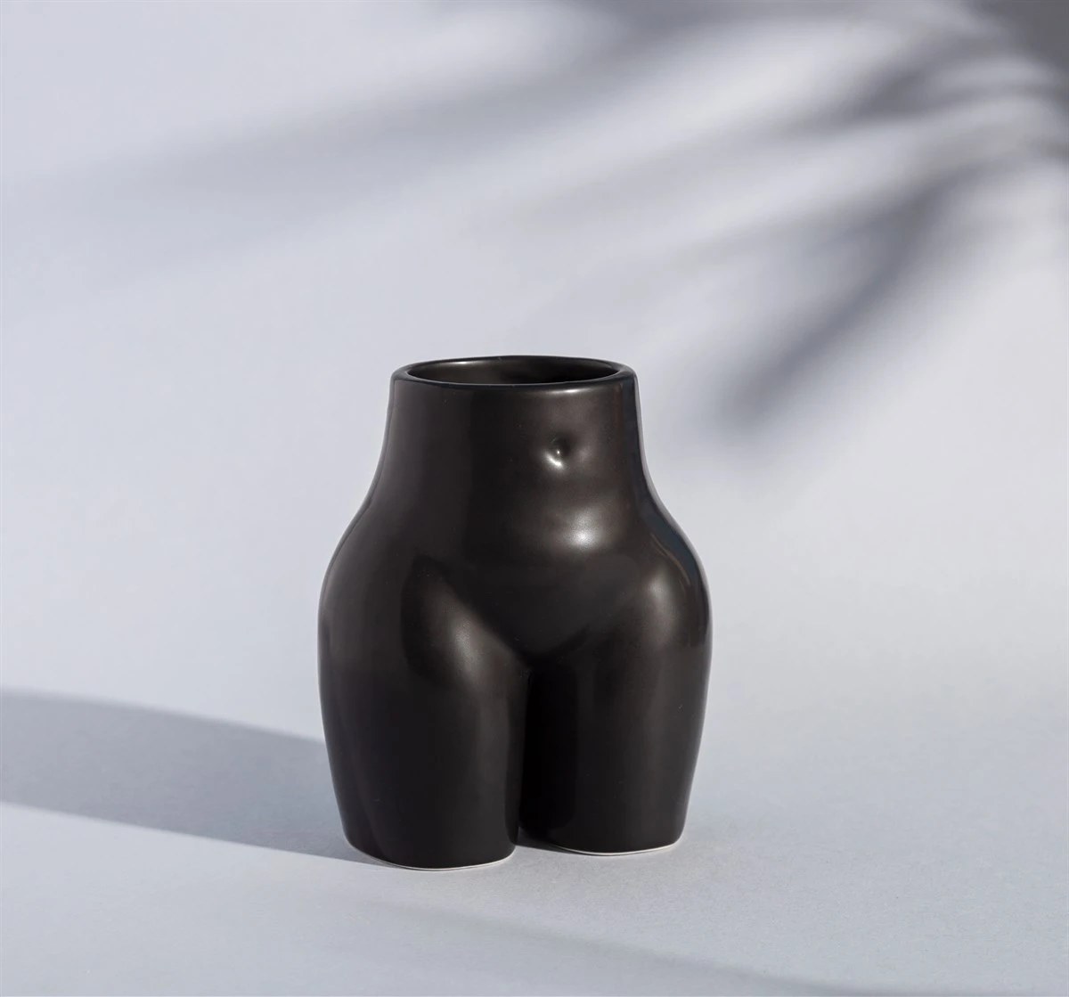 Small Body Vase Black - Image 5