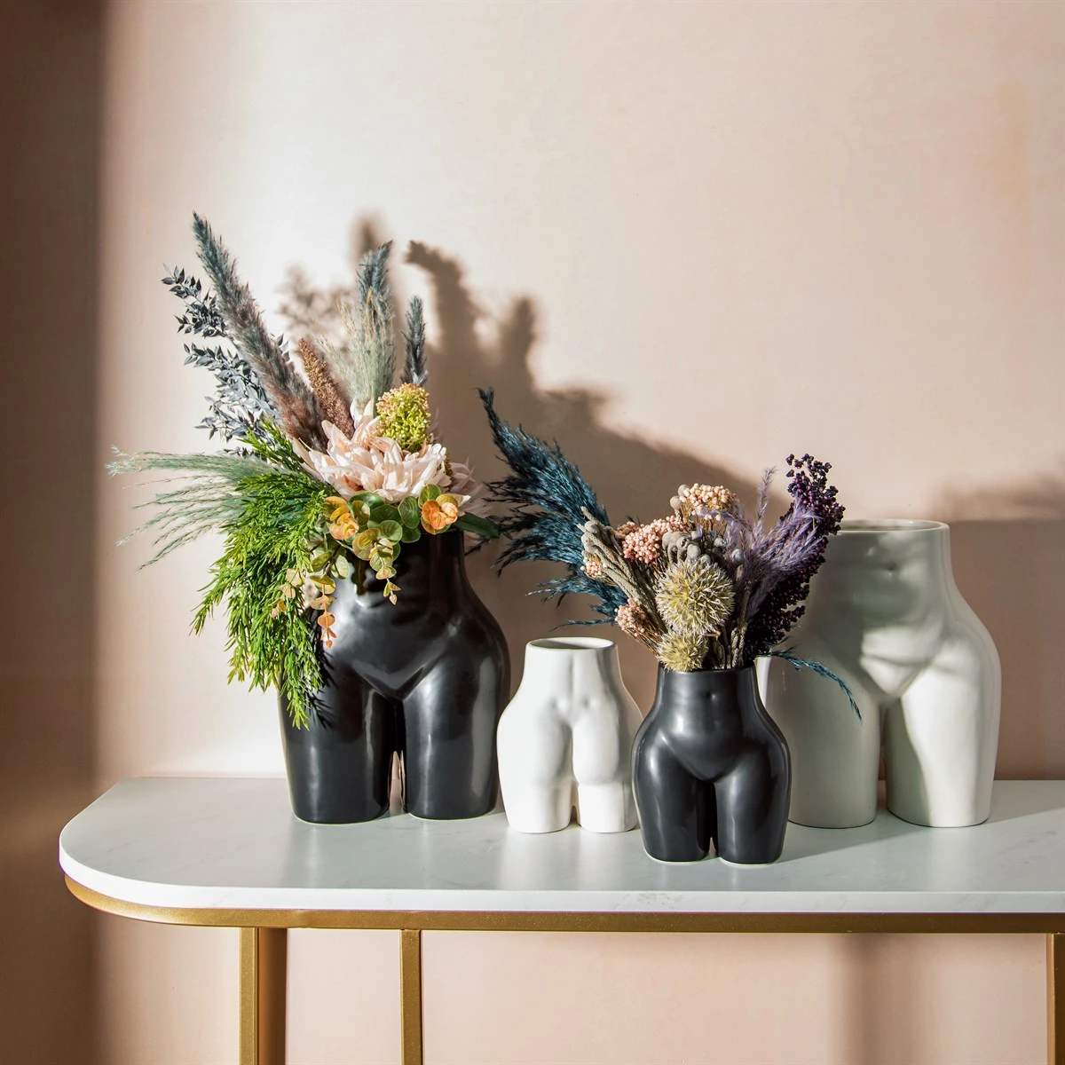 Small Body Vase Black - Image 6